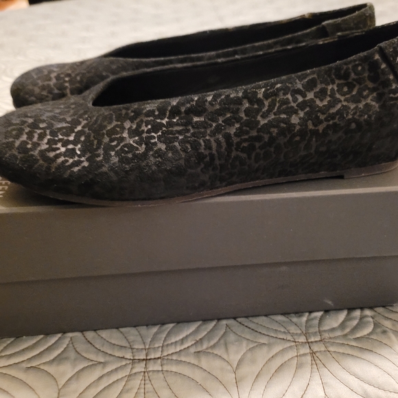 Eileen Fisher Embossed Leopard Suede Wedges 10 - Picture 5 of 10